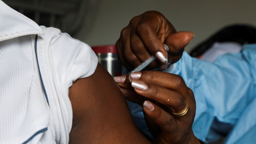 Vacinação contra a Covid-19 em África