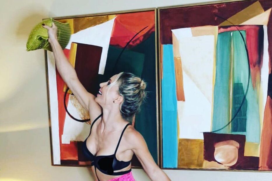 Luciana Abreu tapou mamilos nas fotografias