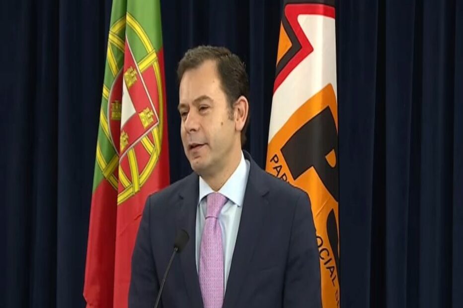 Luís Montenegro fica de fora e apoia Paulo Rangel na candidatura à liderança do PSD