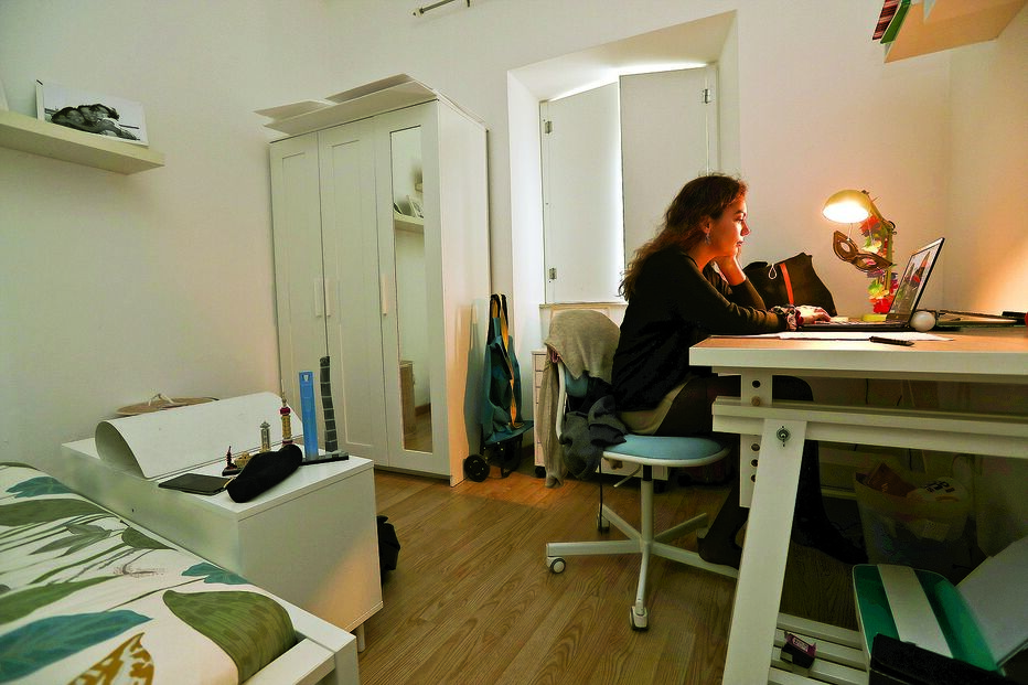 Estudantes consideram “inconcebíveis” os valores cobrados pelo arrendamento de quartos e avisam que o abandono está a aumentar 