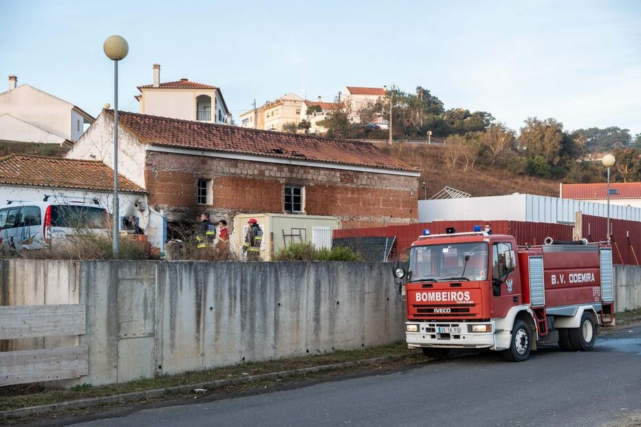  Incendio destrói Clube Fluvial em Odemira