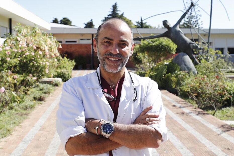 Jorge Jacinto, é o responsável pela consulta de recuperação de doentes de covid-19, no Centro de Recuperação de Alcoitão, em Cascais