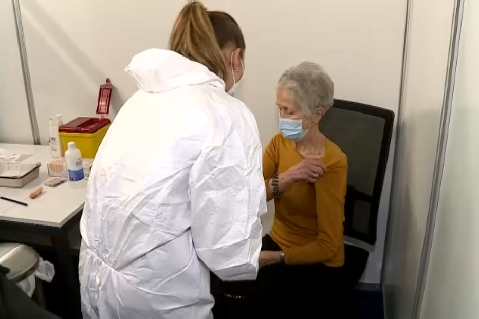 Terceira dose da vacina da Covid-19 arranca segunda-feira para quem tomou a da gripe há mais de 14 dias