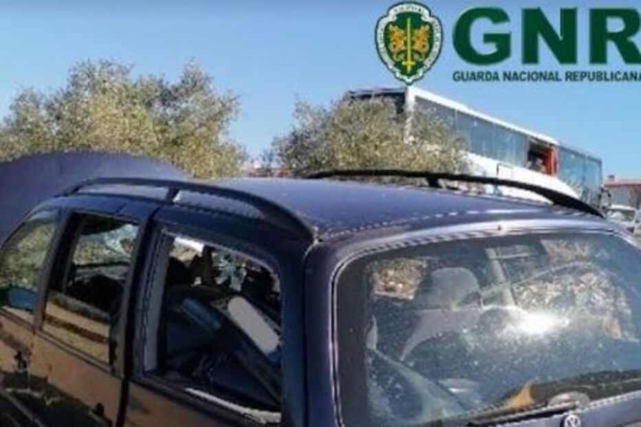 GNR recupera veículos roubados durante ação de fiscalização a oficina em Beja