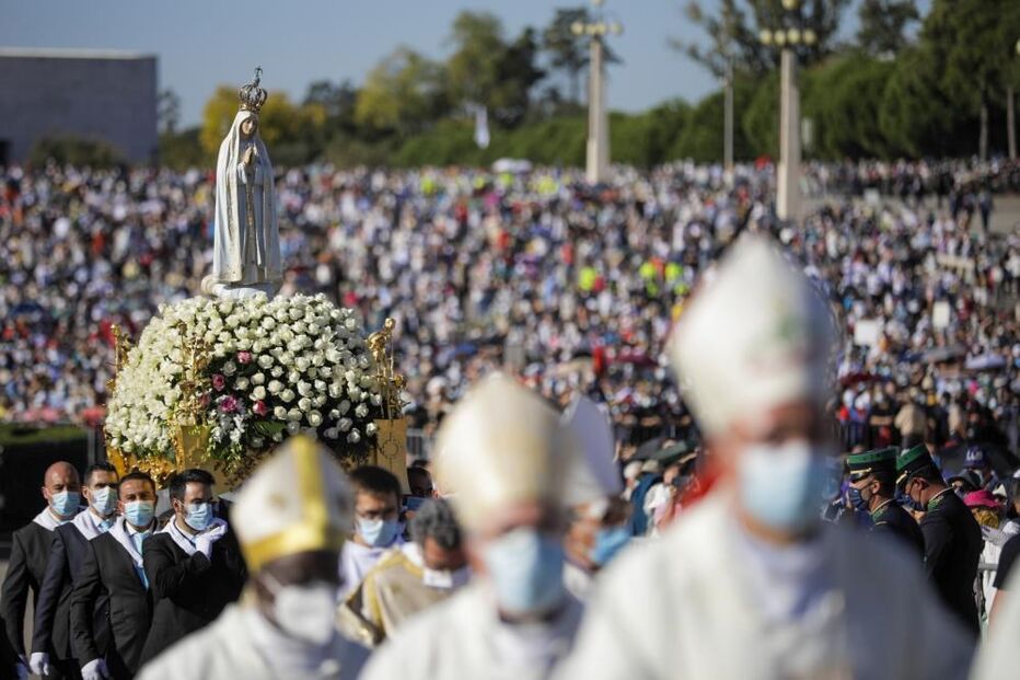 Peregrinos estiveram em grande número na Procissão do Adeus