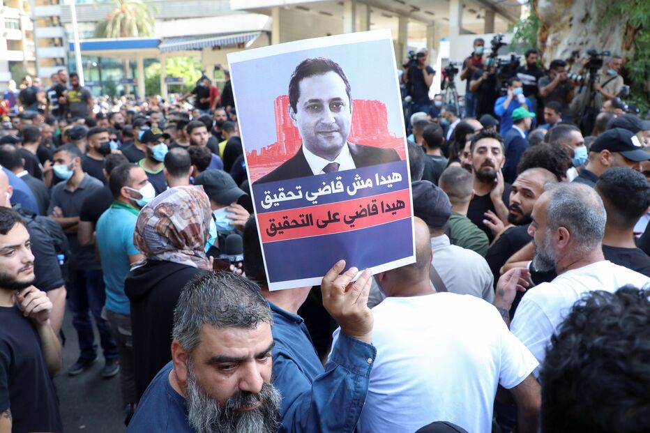 Protestos contra Tarek Bitar, juiz que lidera o caso da explosão no porto de Beirut