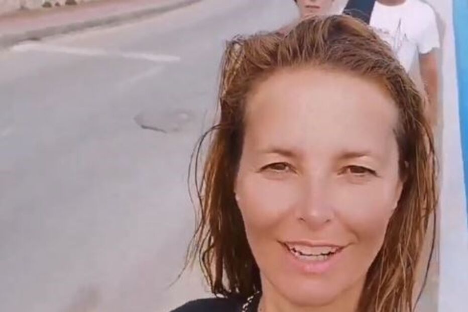 Cristina Ferreira mostra-se sem maquilhagem e cabelo ao natural após mergulho na Ericeira