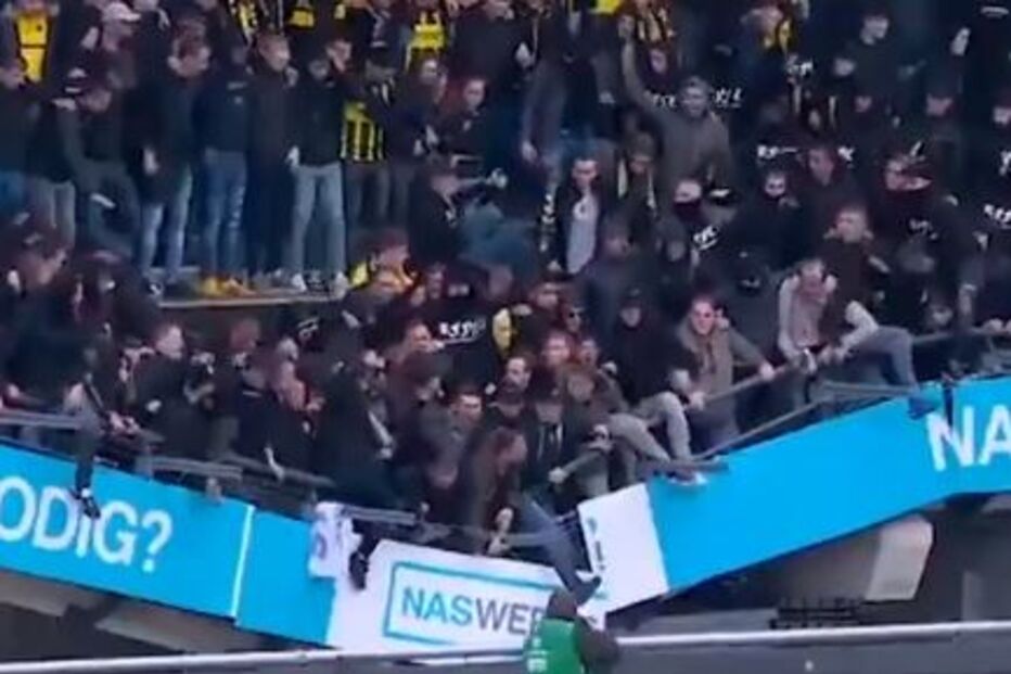Bancada colapsa durante festejos de adeptos nos Países Baixos