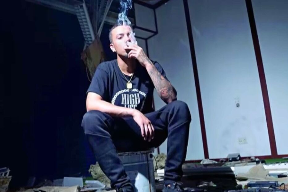 Rapper espanca duas namoradas após ter estado 11 meses preso