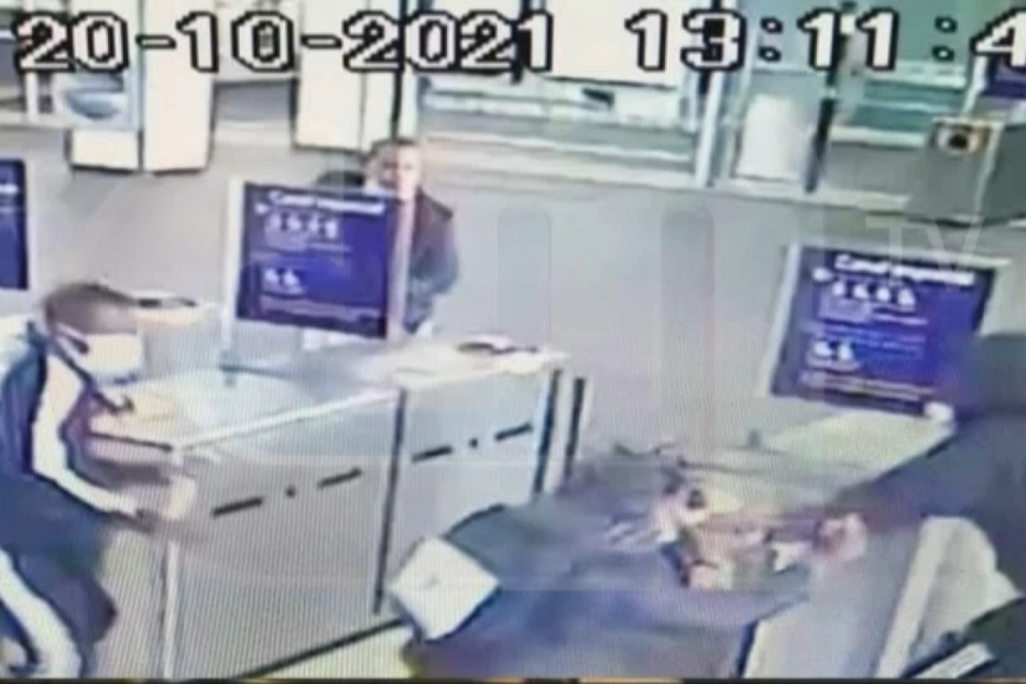 Provocações de gangs nas redes sociais acabam em morte de jovem à facada no Metro