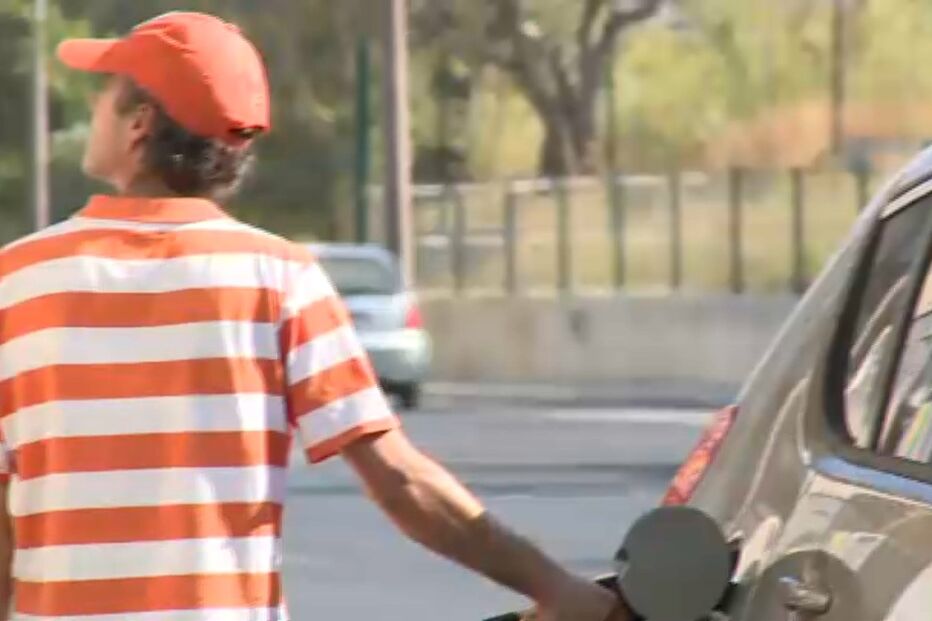 Governo devolve cinco euros por 50 litros de combustível