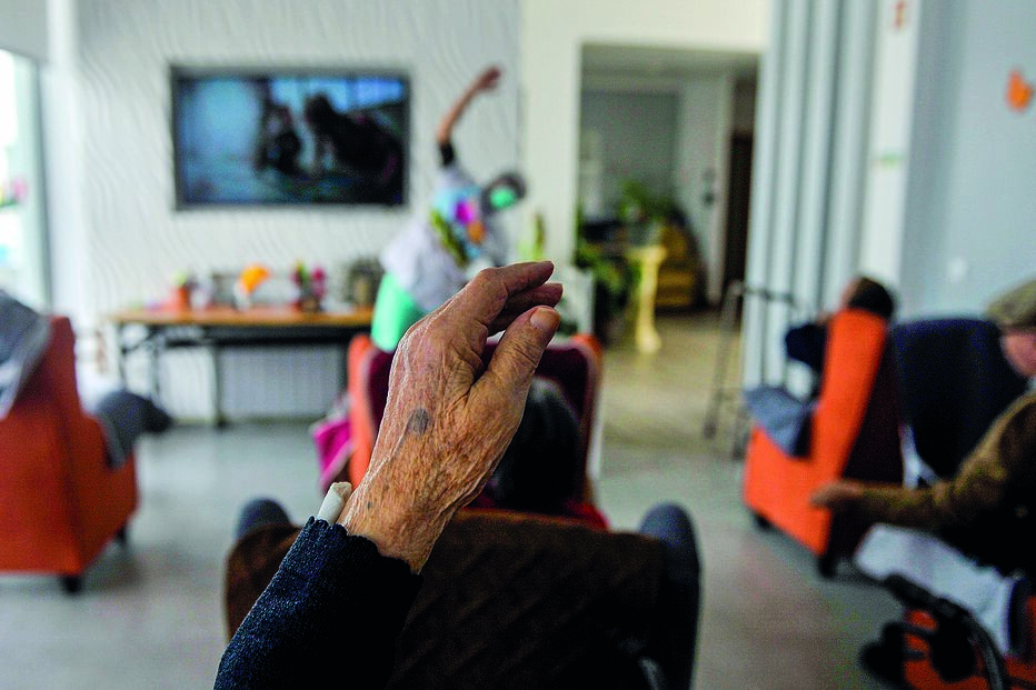 Homens centenários, em 2020, atingiram pela primeira vez a meta dos dois mil. Já as mulheres eram perto de três mil 