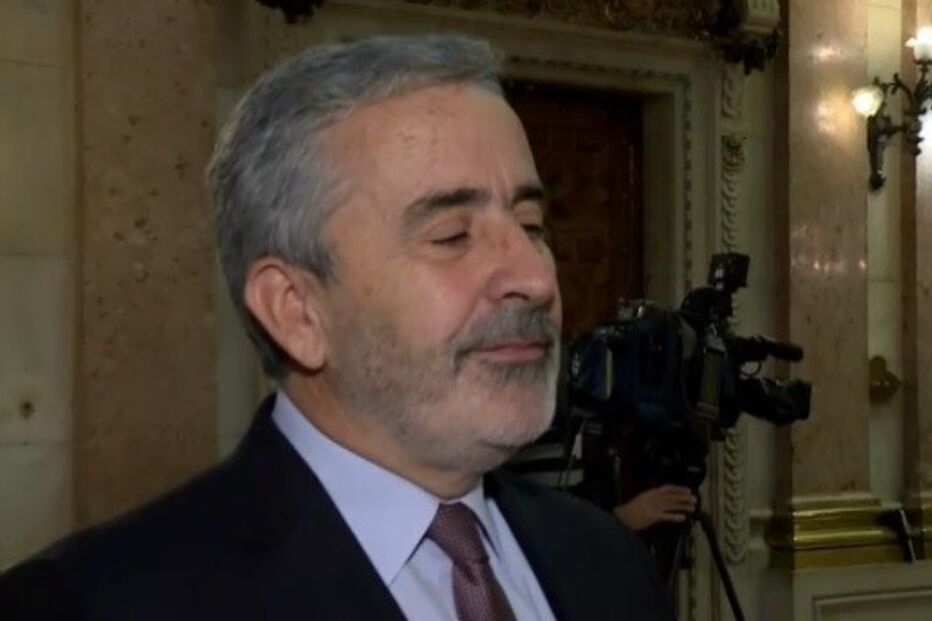 Afonso Oliveira do PSD critica geringonça e diz que foi criada para 