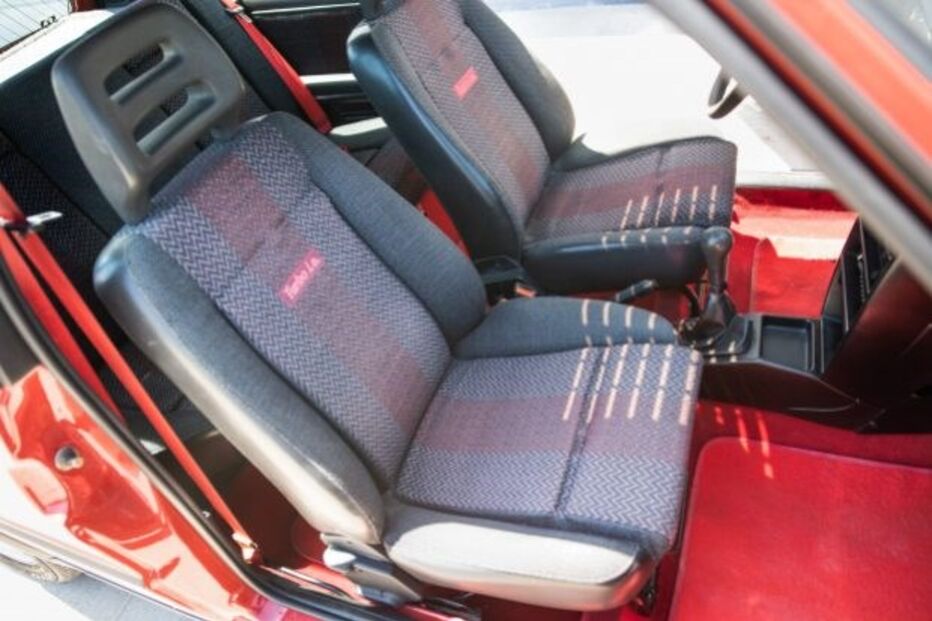 Fiat Uno português de 1988 vendido por mais de 14 mil euros nos EUA