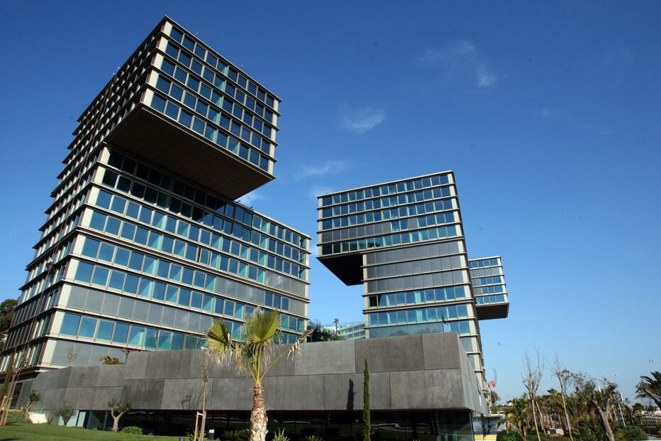 Estoril Sol Residence é um luxuoso  bloco de apartamentos