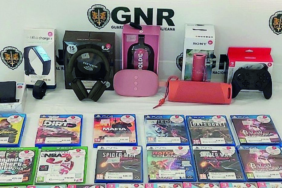 Material recuperado pela GNR 