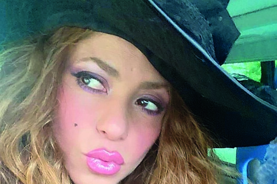 Shakira elegeu a fantasia de bruxa 