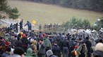 Bielorrússia empurra migrantes para a Polónia