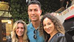 Fãs que tiraram fotografias com Cristiano Ronaldo têm ligações a jogadores