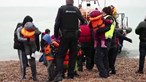 Mulher grávida e três crianças entre as vítimas do naufrágio no Canal da Mancha