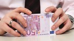 Grupo usa notas de 500 euros falsas para golpe em lojas de Coimbra
