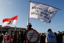 Protestos em Viena contra confinamento e vacinação obrigatória