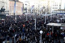 Protestos em vários países europeus contra restrições para conter nova vaga da Covid