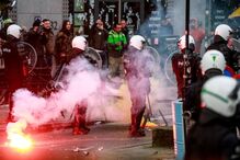 Violência em protesto contra restrições da Covid-19 em Bruxelas acaba com 44 detidos