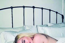 Madonna ‘choca’ com fotos (muito) ousadas