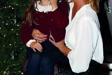 Bárbara Norton de Matos e a filha Flor, de 5 anos 