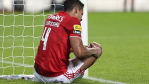 Lesão de Lucas Veríssimo obriga Benfica a reforço de novo defesa-central