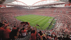Ações do Benfica geram guerra 