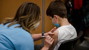 Comissão técnica vai dar luz verde para vacinação contra Covid-19 entre os 5 e 11 anos, revela Marques Mendes