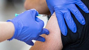 Vacinas contra Covid-19 evitaram 19,8 milhões de mortes das 31,4 milhões potenciais