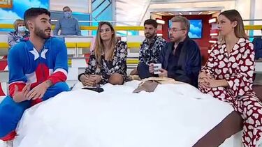 Comentadores do ‘Manhã CM’ falam sobre piadas de Pipoca Mais Doce sobre namorada do ex-marido