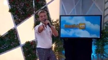 Sérgio Rossi canta '5 estrela' no 'Manhã CM'