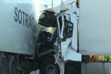 Estrada nacional em Beja cortada ao trânsito devido a acidente com dois camiões