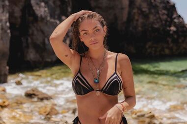 Maria Dominguez integra o elenco da série da SIC ‘O Clube’, na qual revela muita sensualidade
