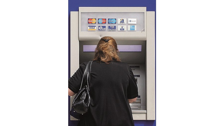 O parque de caixas automáticas em todos os países da Zona Euro ascende a cerca de 305 mil. 
