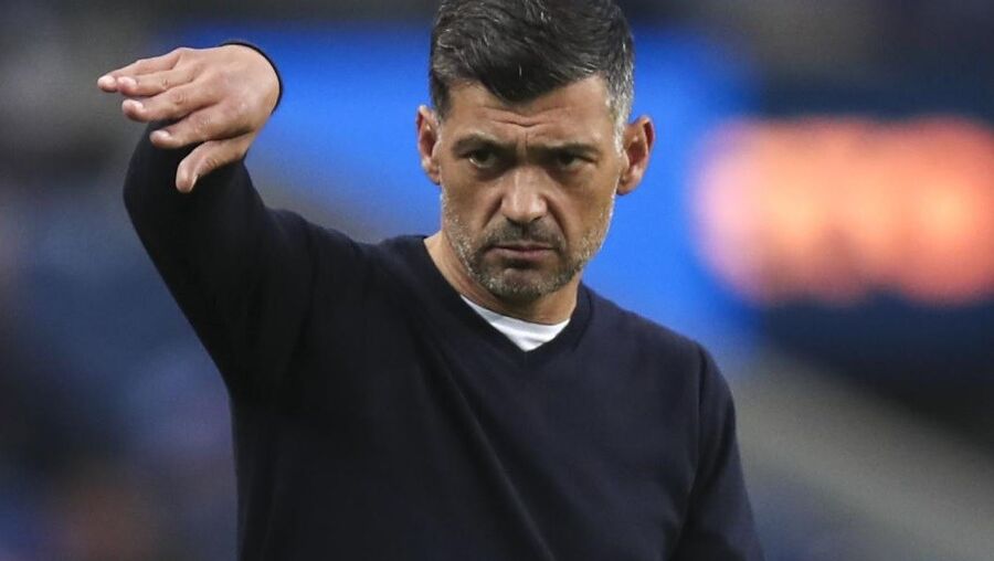 Sérgio Conceição dá total prioridade ao jogo com o Feirense 