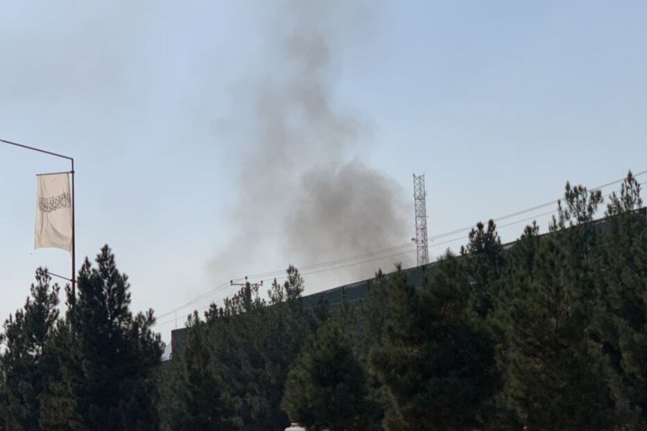 Duas explosões seguidas de tiroteio perto do hospital militar de Cabul