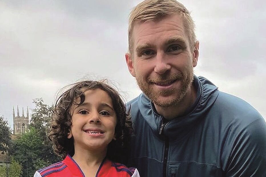 Zayn Ali Salman foi contratado pelo Arsenal com apenas 4 anos, ainda antes de saber ler 