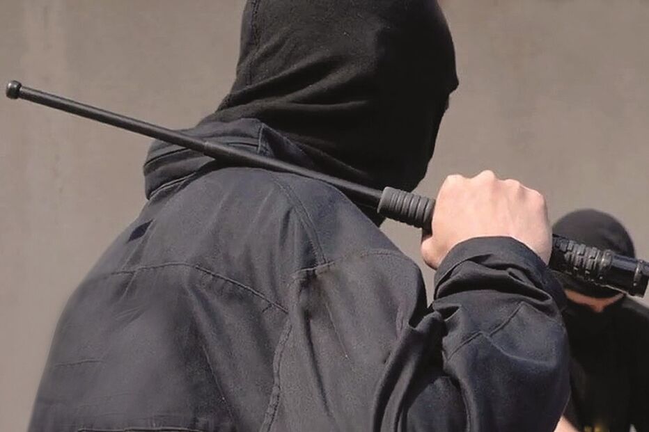 guardas prisionais, armas, bastões