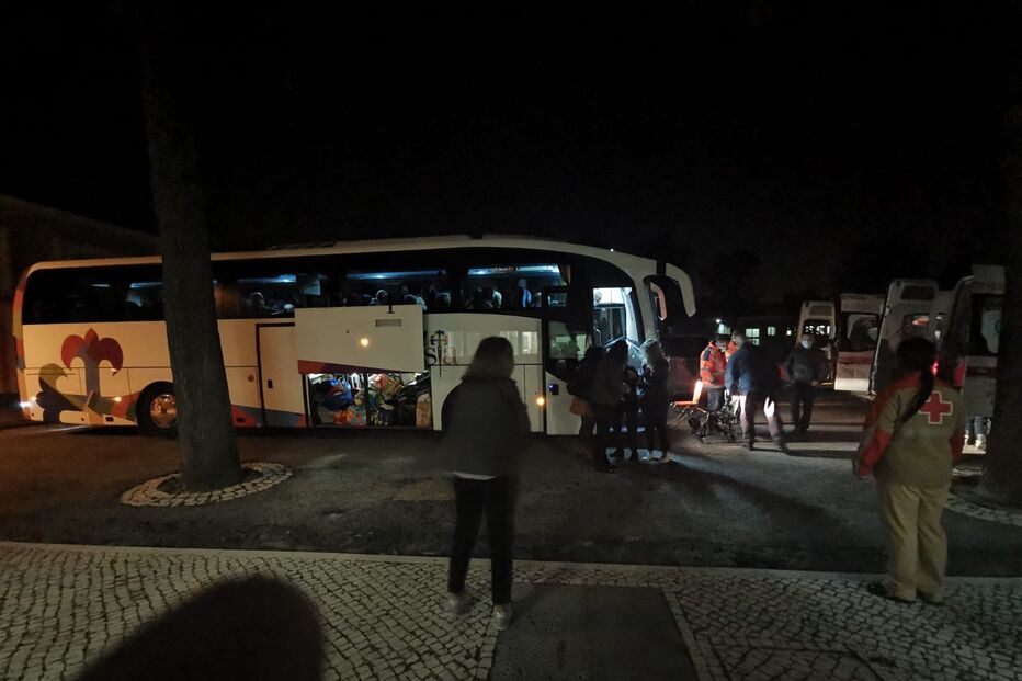 Marinha acolhe mais de 40 idosos de lar ilegal encerrado em Palmela