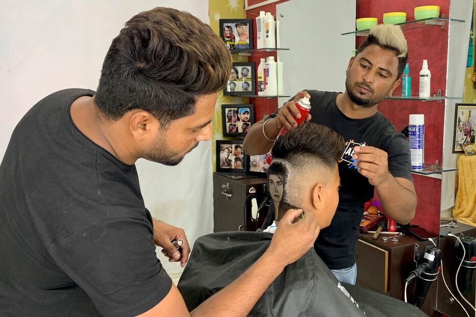 barbeiro, Gurwinder Singh Sidhu, Rajwinder Singh Sidhu, cabeleireiro, Michael Jackson, cantor, penteado, corte de cabelo, Mickey Mouse