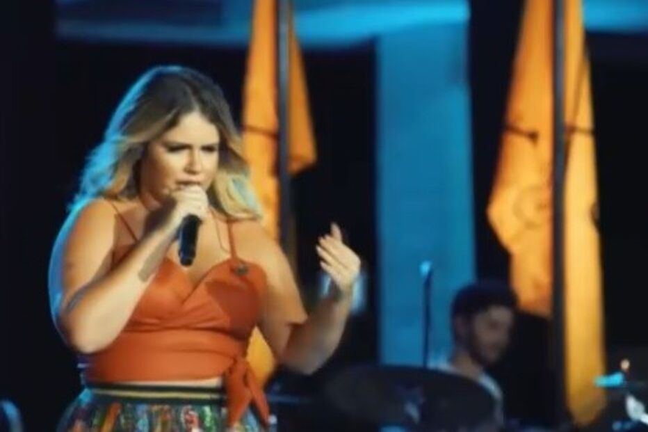 2021-11-06_11_25_44 marilia mendonça.jpg