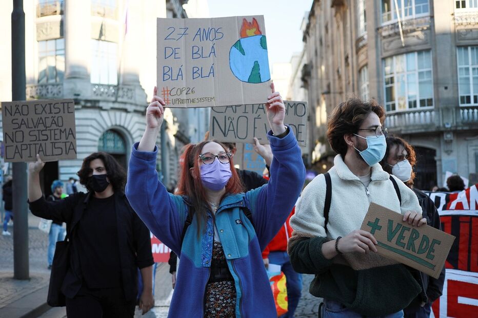 Jovens ativistas manifestaram-se contra anos de falsas promessas