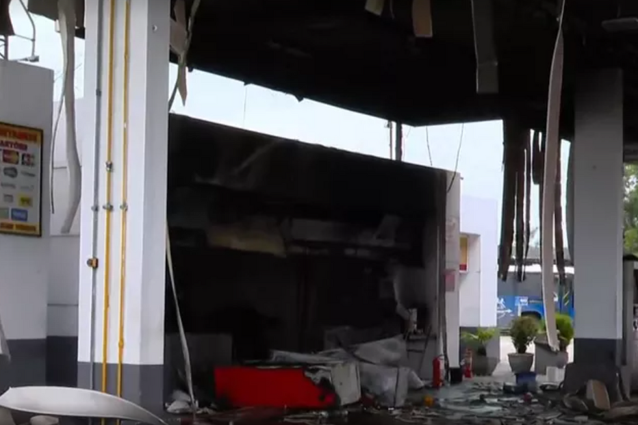 Milícia incendeia postos de combustíveis no Rio de Janeiro