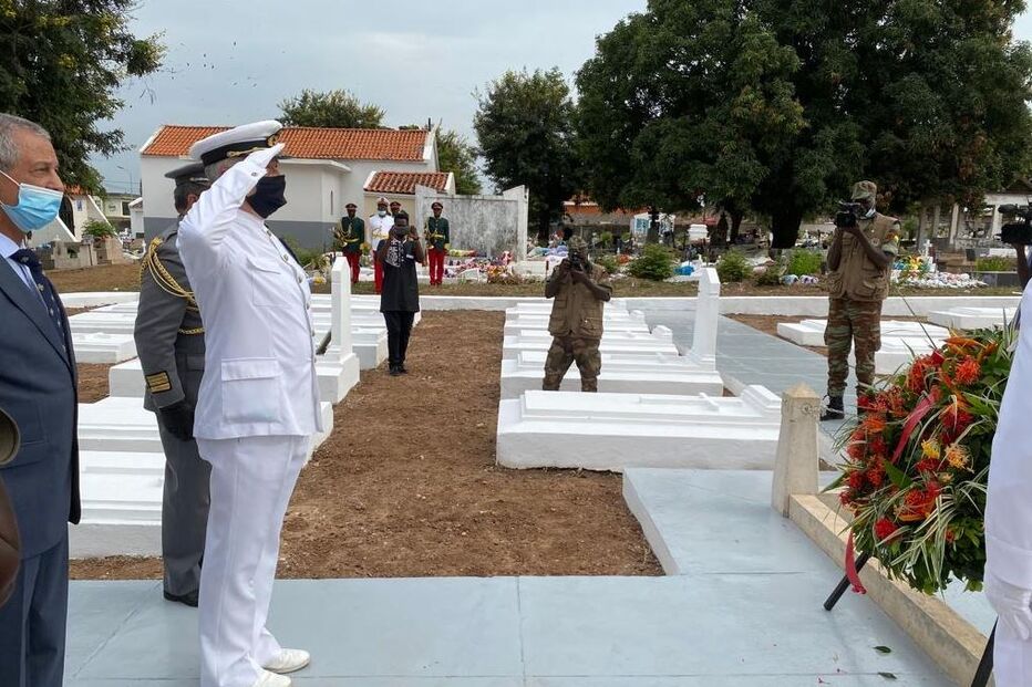 Chefe do Estado-Maior-General das Forças Armadas presta homenagem a militares portugueses sepultados na Guiné-Bissau