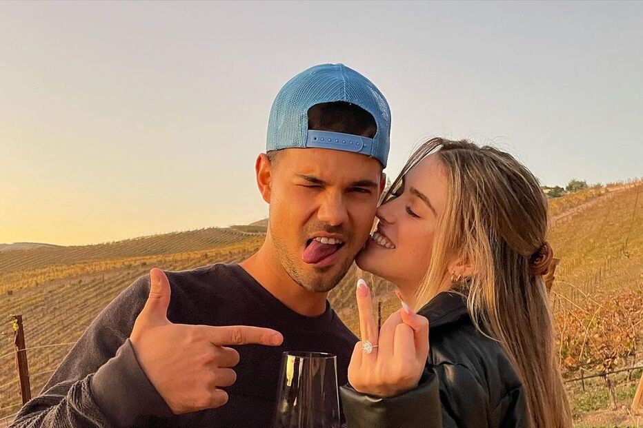 2021-11-17_15_00_07 taylorlautner_256050770_718518875776817_6779454833600407614_n.jpg